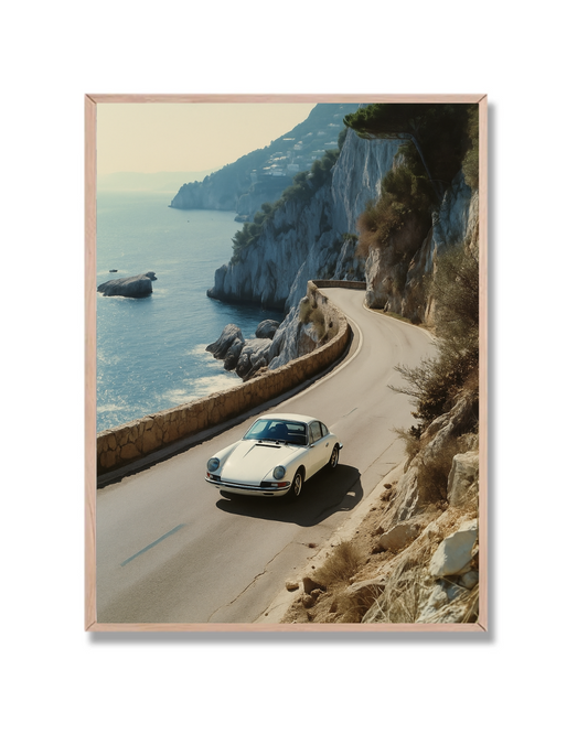 Auto en la costa
