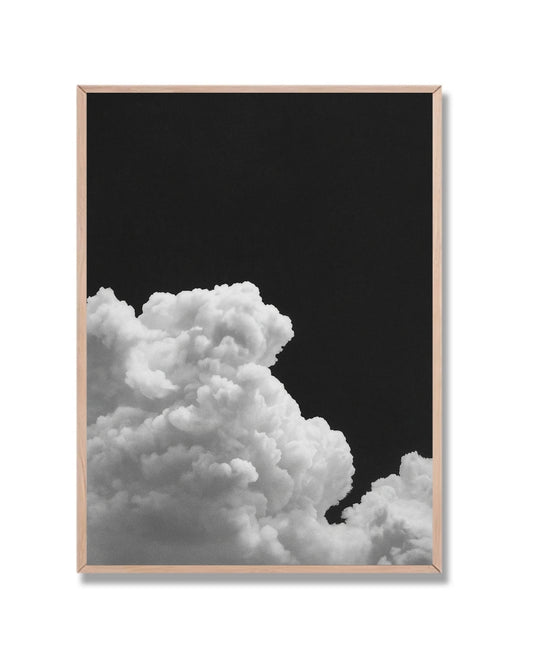 Nube en cielo negro