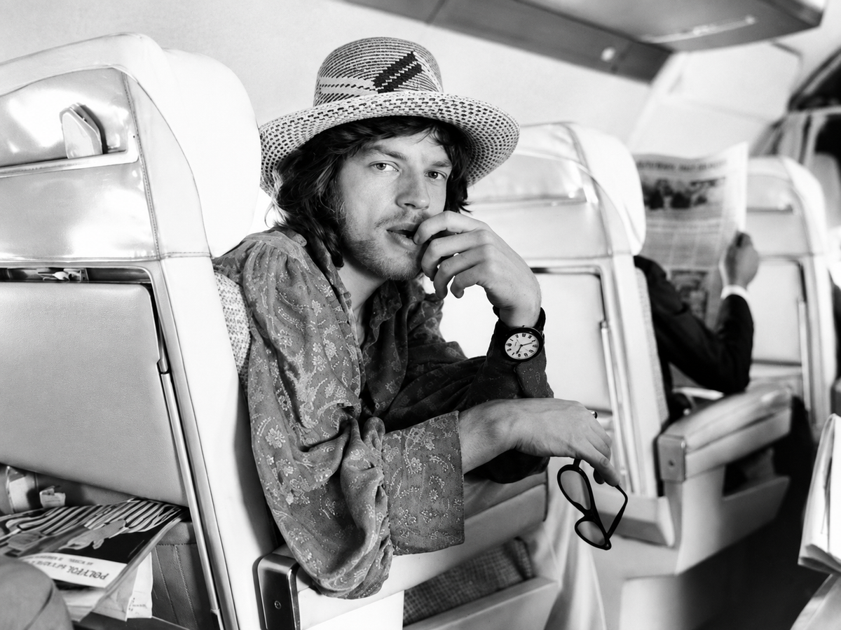 Ilustración 073 — Músico en el Avión — cuadro individual